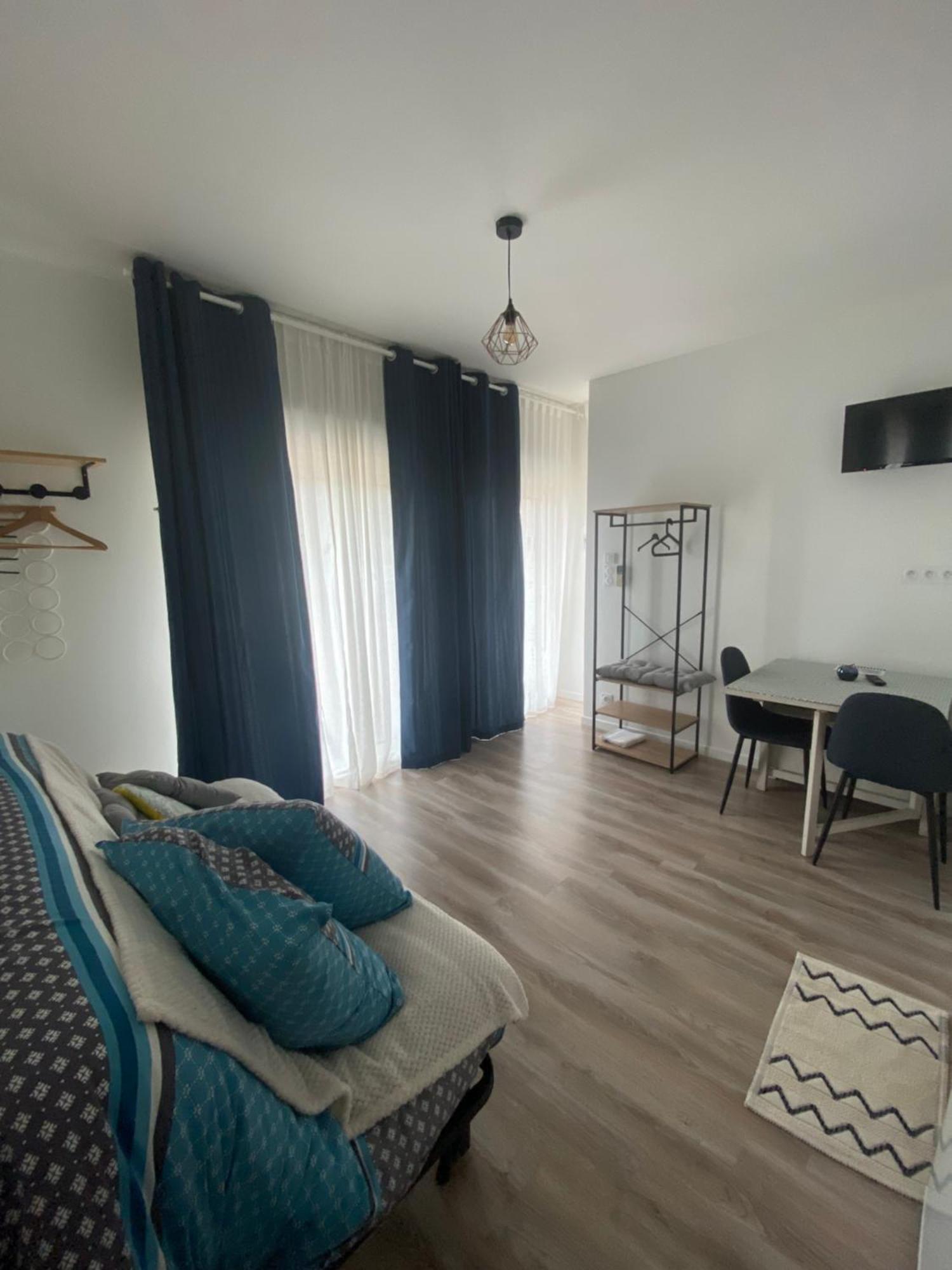 Studio Neuf Tout Equipe Castres-Gironde Экстерьер фото